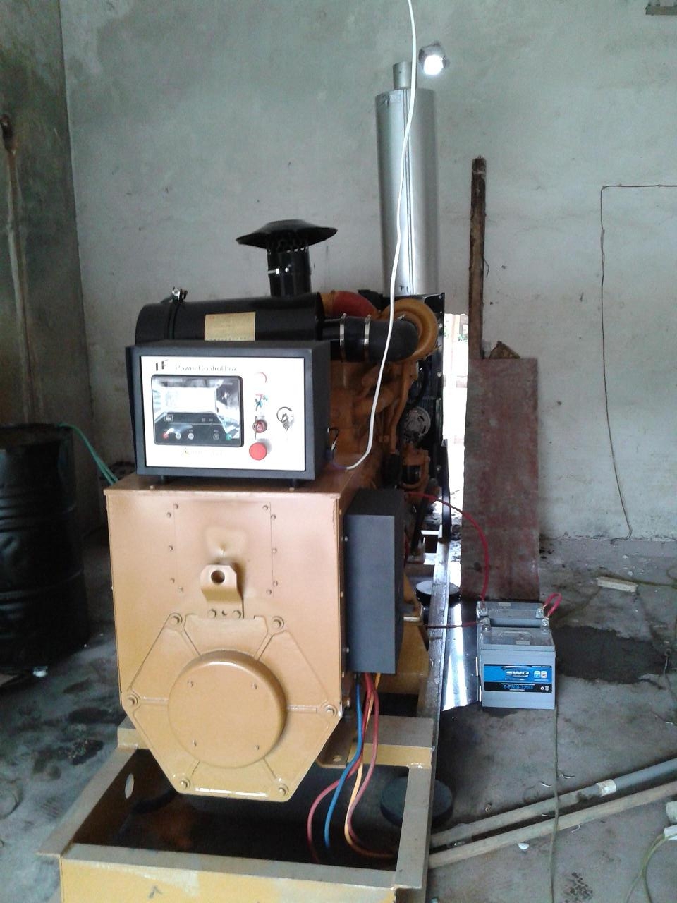 余干縣第二人民醫(yī)院上柴150KW全自動(dòng)發(fā)電機(jī)組