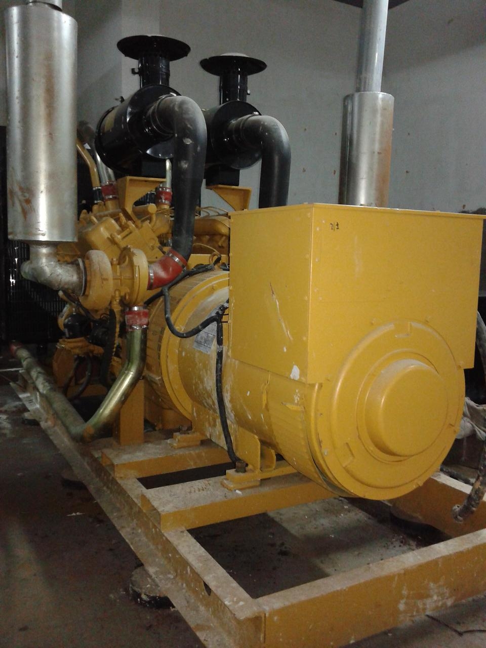 月湖花園400KW上柴